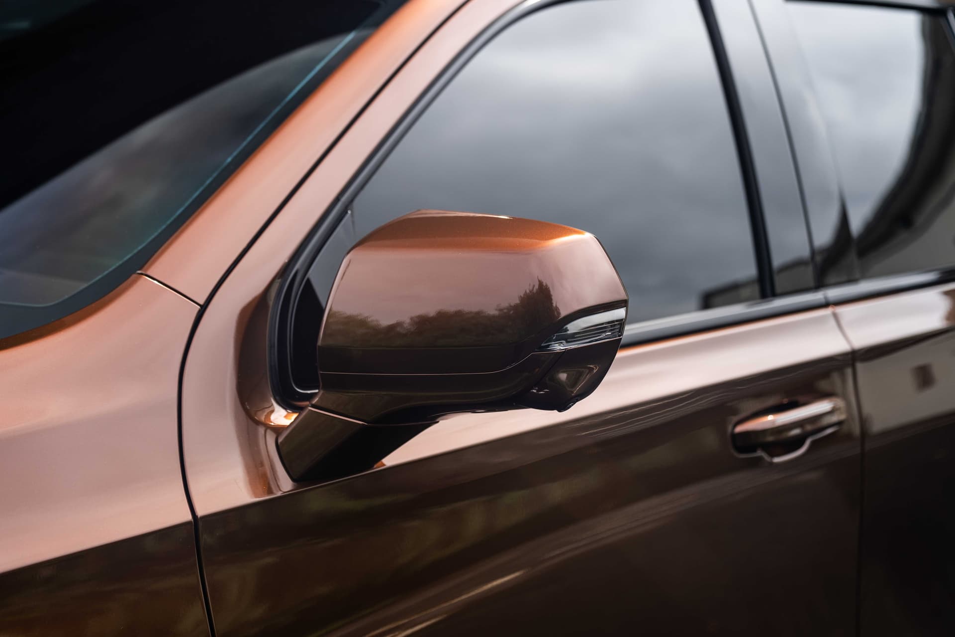 2025 Cadillac Escalade V — photo 13