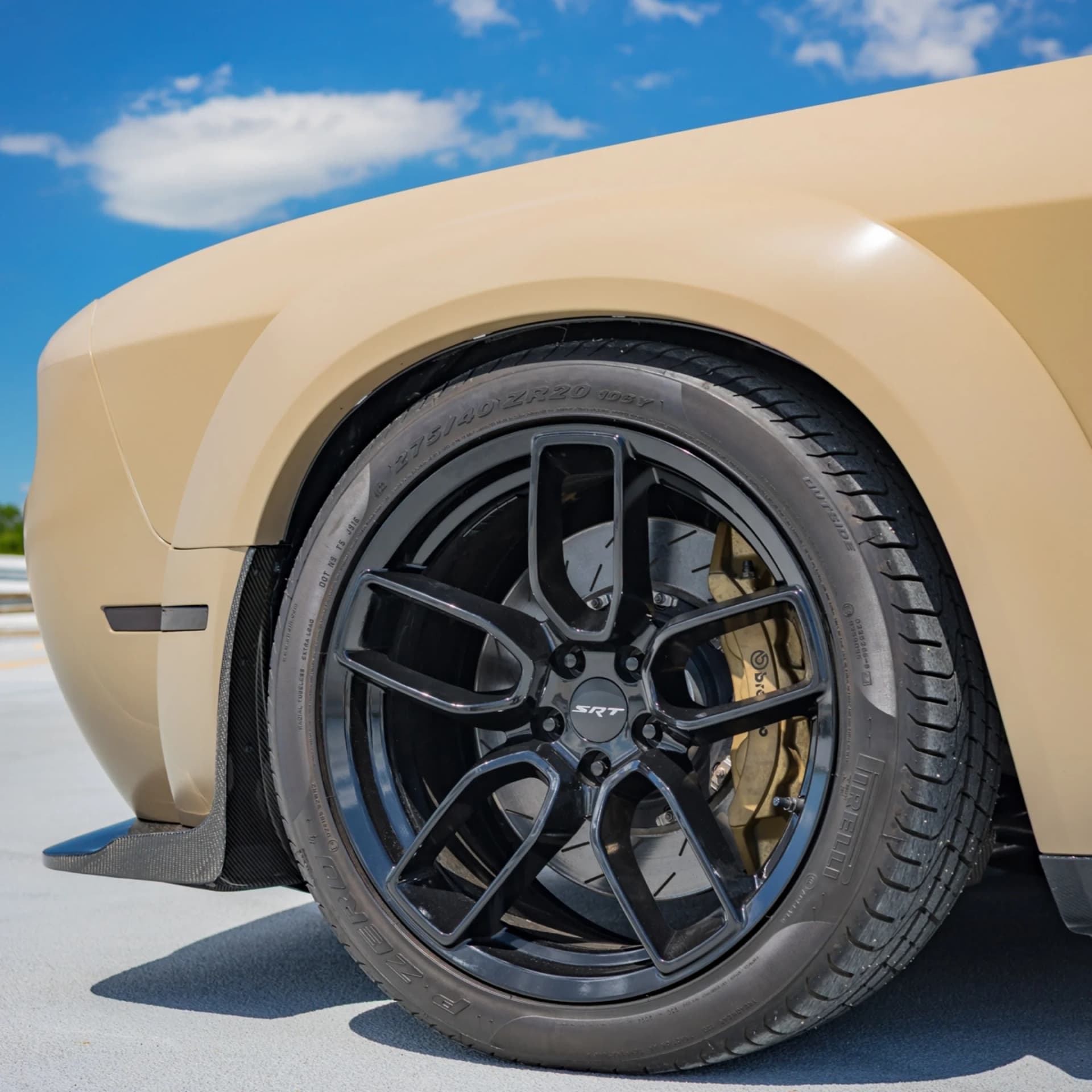 Dodge Challenger SRT Hellcat Widebody — photo 4