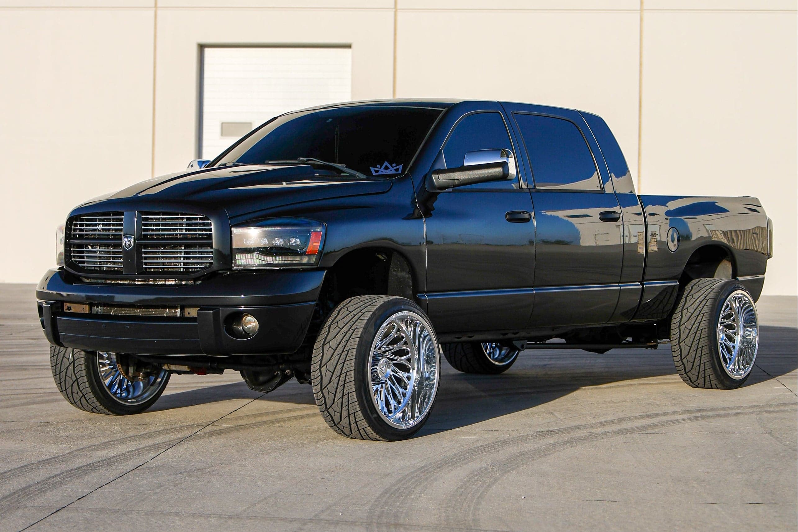 Win a 750HP 2007 Dodge Ram 2500 Mega Cab Cummins (6-Speed Manual) + $5,000 Cash