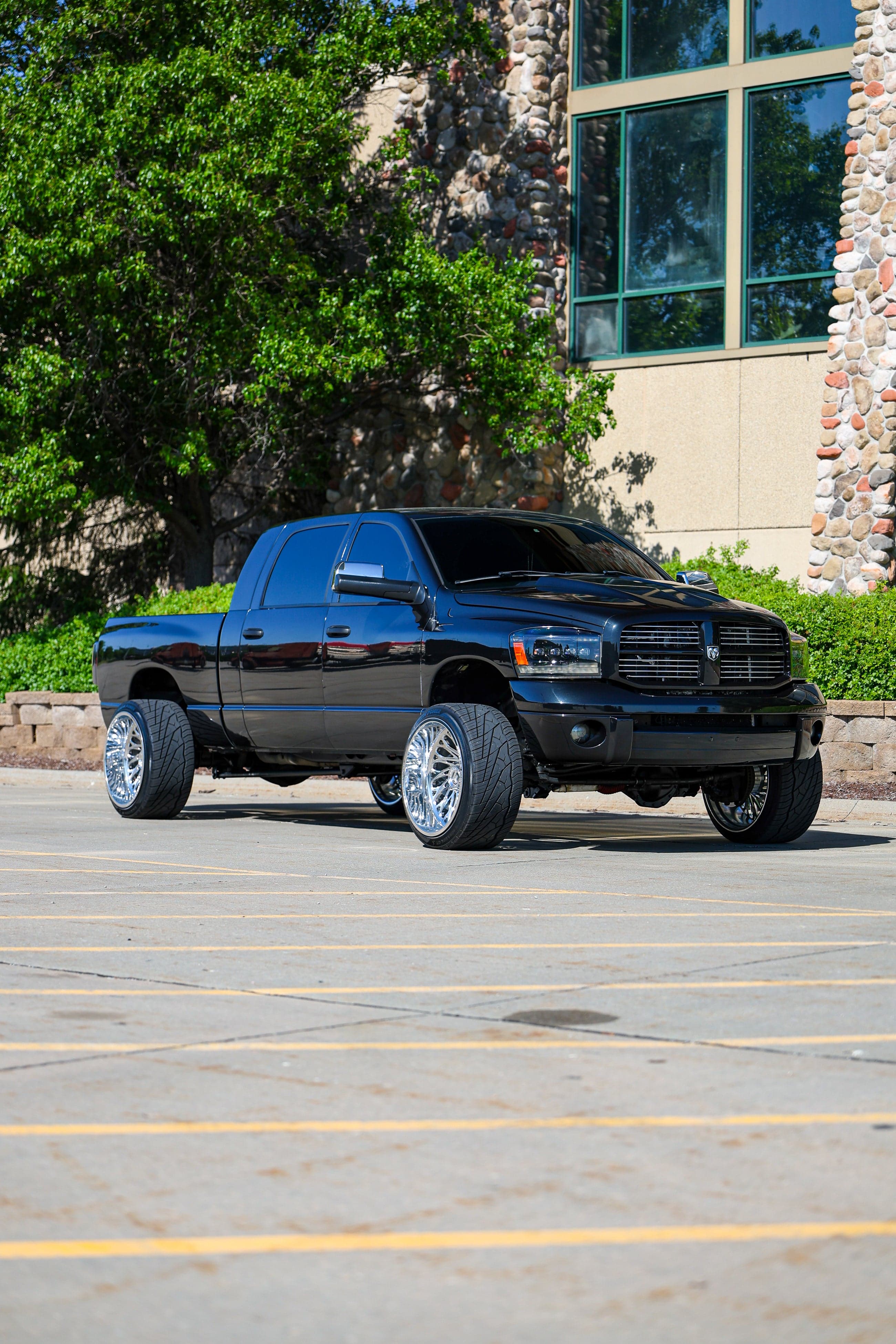 2007 Dodge Ram 2500 Mega Cab — photo 6