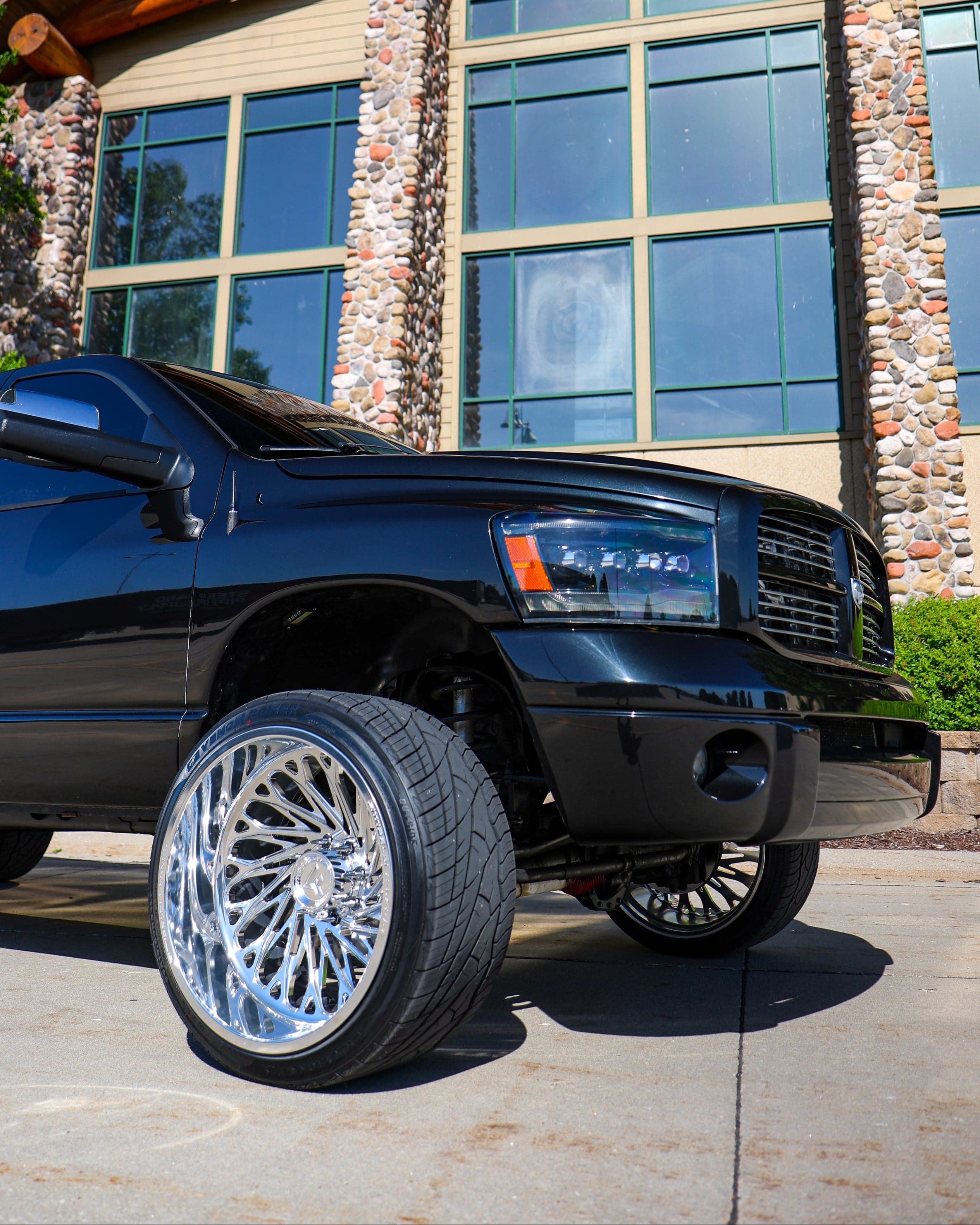 2007 Dodge Ram 2500 Mega Cab — photo 10