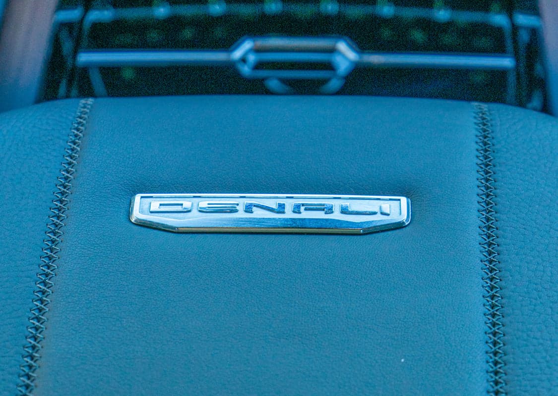 2026 GMC Yukon XL Denali — photo 3