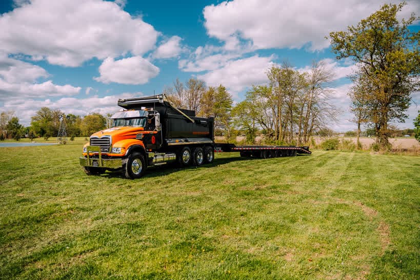 2005 Mack CV713 Granite (pre-emissions) — photo 3